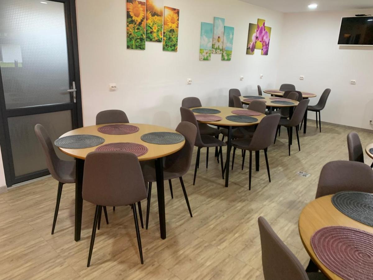 Lumea Copiilor Karina&Adelin Lupeni Hotel Lupény Kültér fotó
