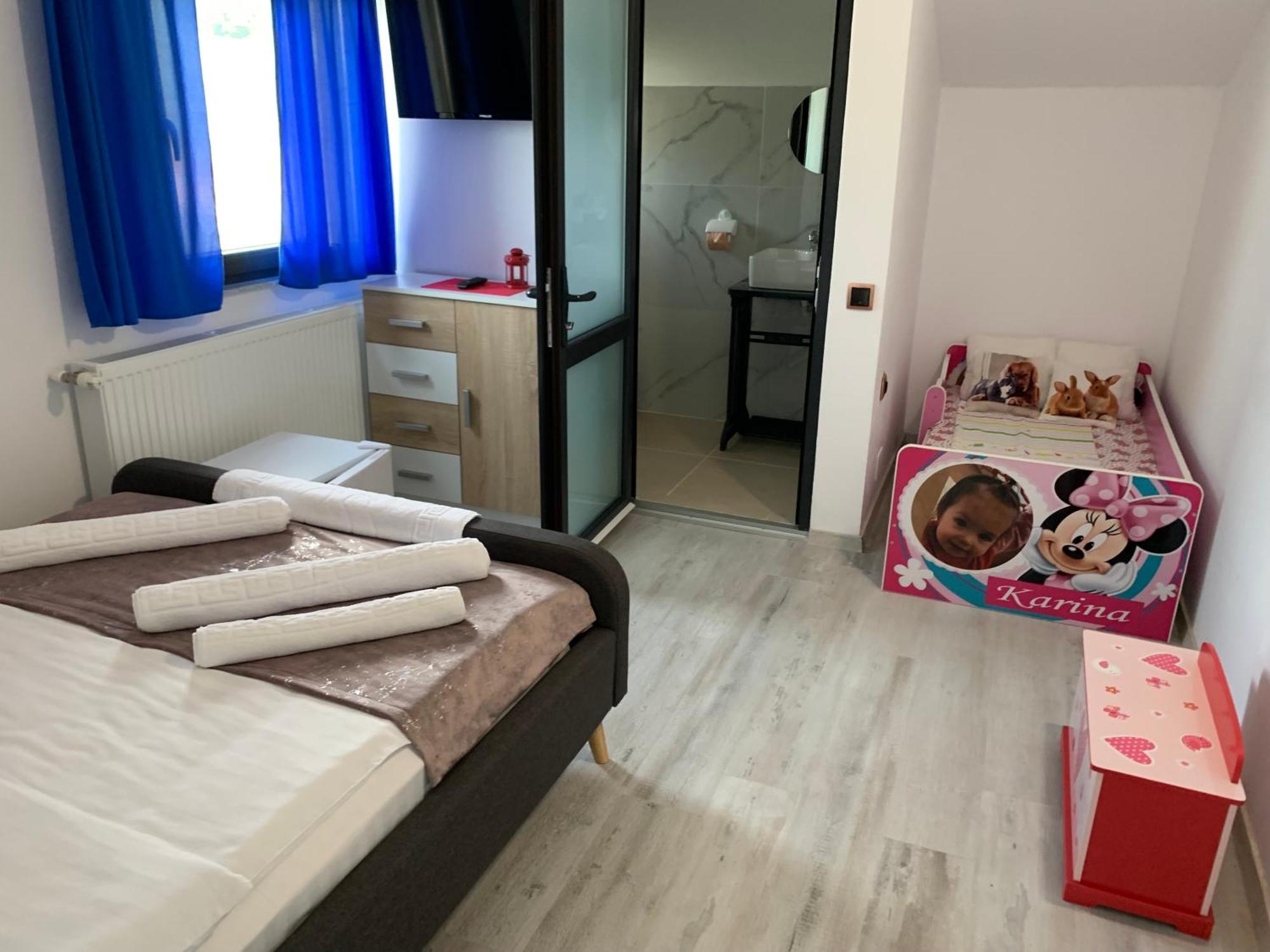 Lumea Copiilor Karina&Adelin Lupeni Hotel Lupény Kültér fotó